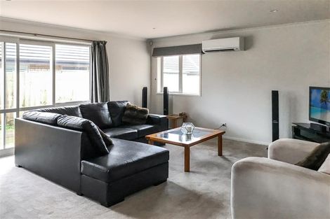 Photo of property in 7 Rohea Place, Opaheke, Papakura, 2113