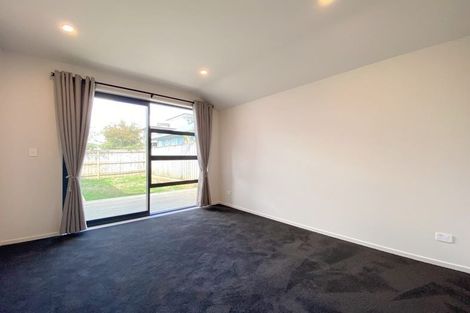 Photo of property in 42c Letterkenny Place, Blockhouse Bay, Auckland, 0600
