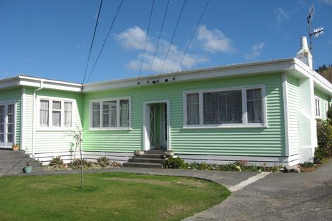 Photo of property in 54 Bledisloe Crescent, Wainuiomata, Lower Hutt, 5014