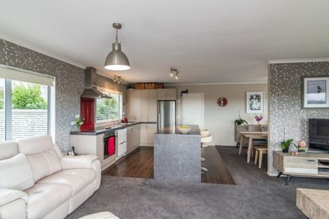 Photo of property in 126 Matai Road, Raumati South, Paraparaumu, 5032