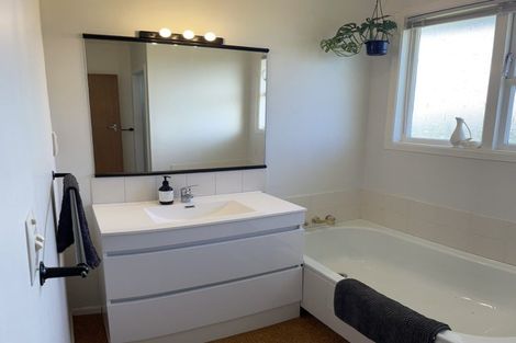 Photo of property in 1 Ngatuku Place, Tokoroa, 3420