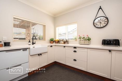 Photo of property in 15 Pempsey Street, Silverstream, Upper Hutt, 5019