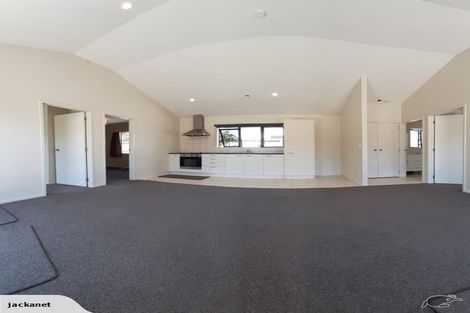 Photo of property in 28a Kamara Road, Glen Eden, Auckland, 0602