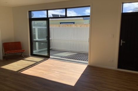 Photo of property in 8a Bolton Street, Petone, Lower Hutt, 5012