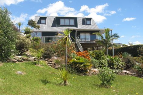 Photo of property in 5 Dudley Crescent, Cable Bay, 0420