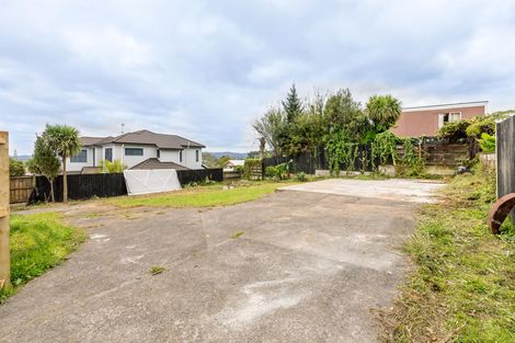 Photo of property in 3a Crompton Road, Massey, Auckland, 0614