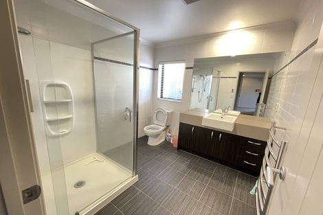 Photo of property in 9 Wye Oak Drive, Schnapper Rock, Auckland, 0632