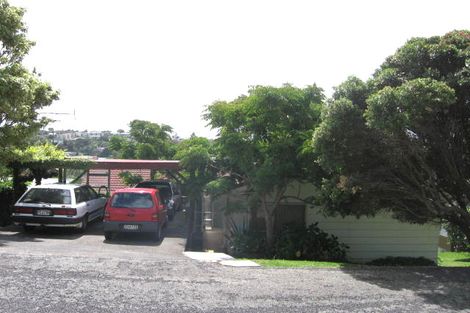 Photo of property in 2/249 Wairau Road, Totara Vale, Auckland, 0627