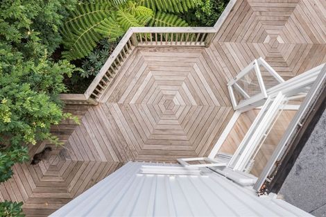 Photo of property in 25 Eastcliffe Road, Castor Bay, Auckland, 0620