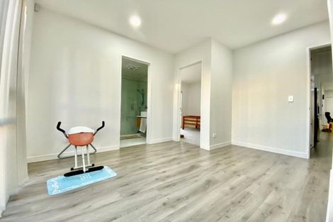 Photo of property in 17 Hikuawa Road, Flat Bush, Auckland, 2019