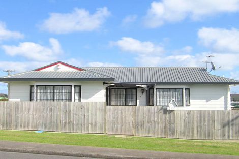 Photo of property in 2/8 View Road, Papakura, 2110