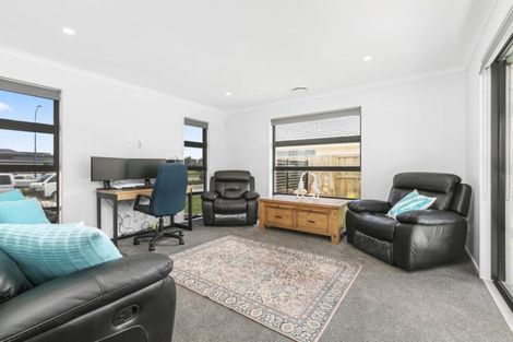 Photo of property in 97 The Boulevard, Papamoa Beach, Papamoa, 3118