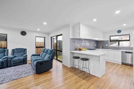 Photo of property in 102a Fitzroy Street, Papatoetoe, Auckland, 2104