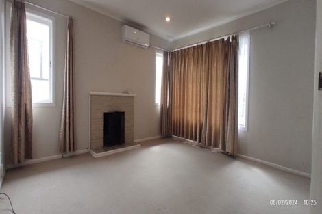 Photo of property in 25 Kirrie Avenue, Te Atatu South, Auckland, 0610