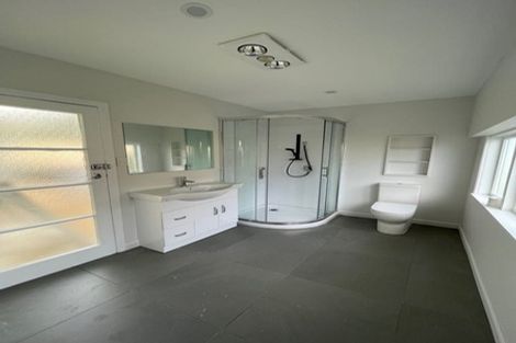 Photo of property in 8 Brains Road, Kelston, Auckland, 0602