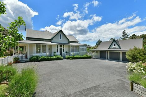 Photo of property in 33 Te Araroa Drive, Paremoremo, Auckland, 0632