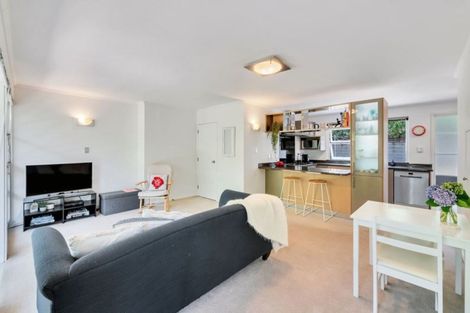 Photo of property in 1/10 Blomfield Spa, Takapuna, Auckland, 0622