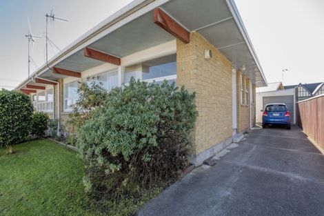 Photo of property in 2 Ely Place, Levin, 5510
