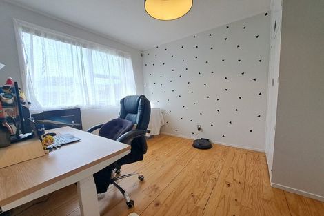 Photo of property in 1/8 Phillip Parade, Forrest Hill, Auckland, 0620