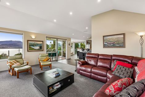 Photo of property in 30 Oxley Crescent, Broad Bay, Dunedin, 9014