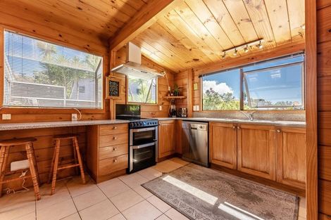 Photo of property in 8 Zealandia Road, Manly, Whangaparaoa, 0930