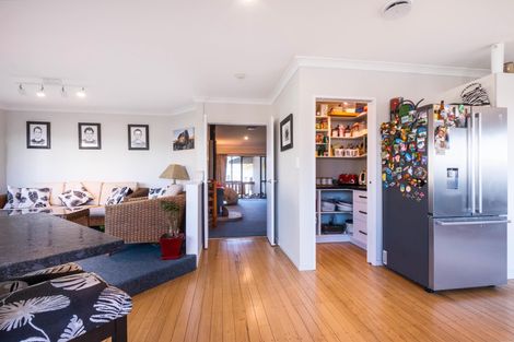 Photo of property in 31 Dillon Street, Waihi Beach, 3611