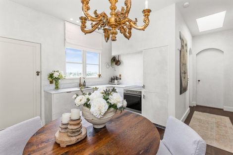 Photo of property in 541c Marine Parade, Napier South, Napier, 4110