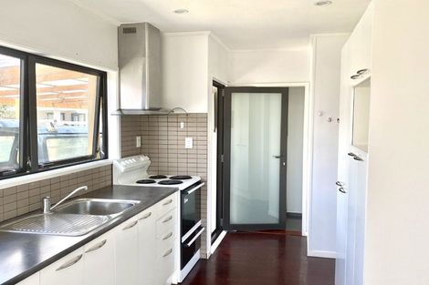 Photo of property in 123 Riverpark Crescent, Henderson, Auckland, 0610