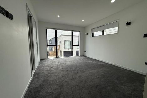 Photo of property in 15 Te Kaapia Road, Papakura, 2110