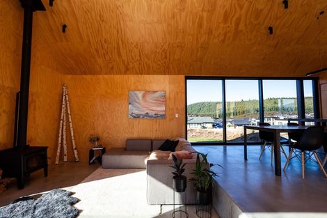 Photo of property in 12 Avalanche Place, Wanaka, 9305