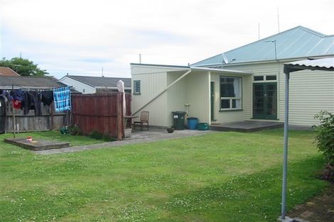 Photo of property in 180 Geraldine Street, Edgeware, Christchurch, 8013