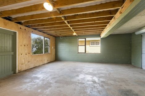 Photo of property in 9 Oakleigh Street, Maungaraki, Lower Hutt, 5010