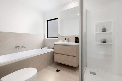 Photo of property in 5 Kitea Place, Mangere, Auckland, 2022