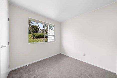 Photo of property in 63 Trias Road, Totara Vale, Auckland, 0629