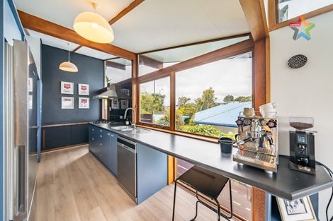 Photo of property in 117 Dowse Drive, Maungaraki, Lower Hutt, 5010