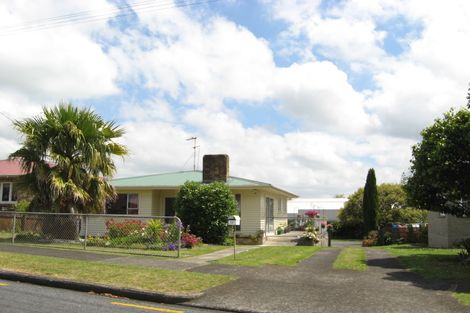 Photo of property in 13 Lawrie Avenue, Pukekohe, 2120