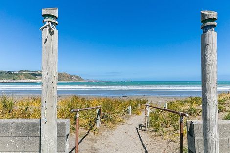 Photo of property in 10c Lyall Parade, Lyall Bay, Wellington, 6022