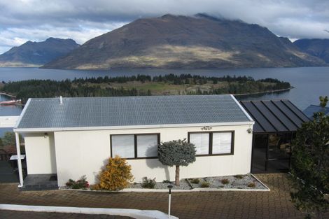Photo of property in 17 Wakatipu Heights, Queenstown, 9300