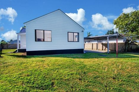 Photo of property in 102 Bruce Mclaren Road, Henderson, Auckland, 0612