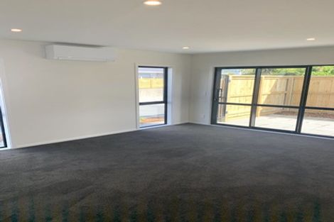 Photo of property in 10 Okoutu Lane, Moera, Lower Hutt, 5010