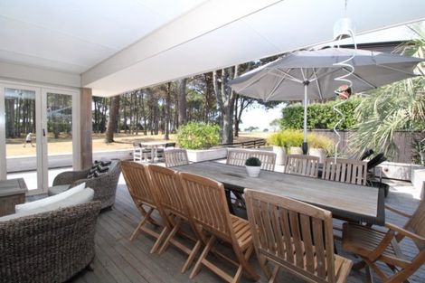 Photo of property in 708 Matarangi Drive, Matarangi, Whitianga, 3592