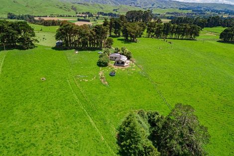 Photo of property in 165 Ridge Road, Pahiatua, 4983