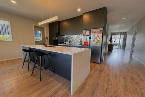 Photo of property in 17a Lake Pupuke Drive, Takapuna, Auckland, 0622