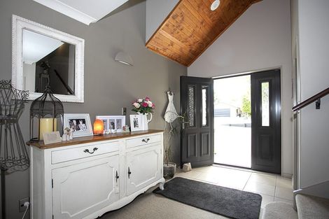 Photo of property in 35 Honeysuckle Lane, Ohauiti, Tauranga, 3112