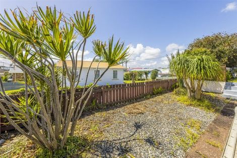 Photo of property in 1/11 Queen Street, Papakura, 2110