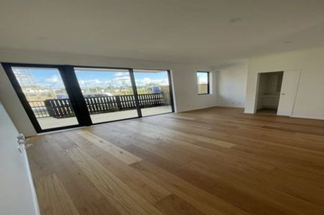 Photo of property in 18 Waipuhinui Way, Wiri, Auckland, 2104