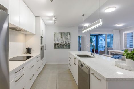 Photo of property in 74 Panorama Heights, Orewa, 0931