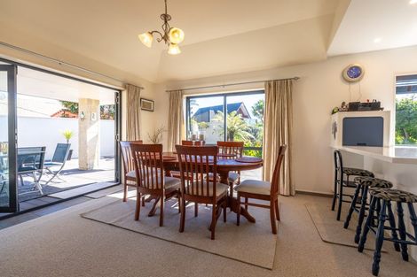 Photo of property in 15 Monarch Place, Paraparaumu Beach, Paraparaumu, 5032