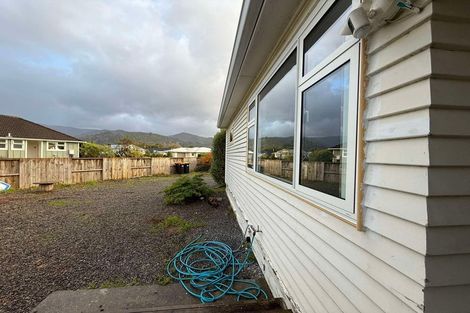 Photo of property in 6 Colonel Place, Featherston, 5710