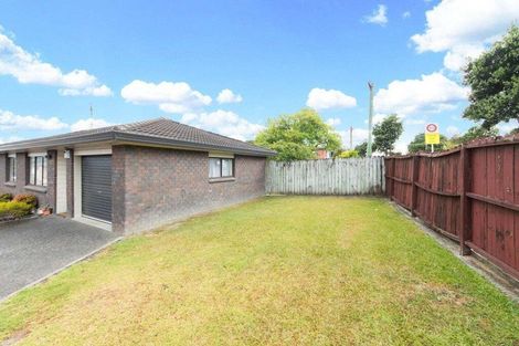 Photo of property in 1/111 Sturges Road, Henderson, Auckland, 0612